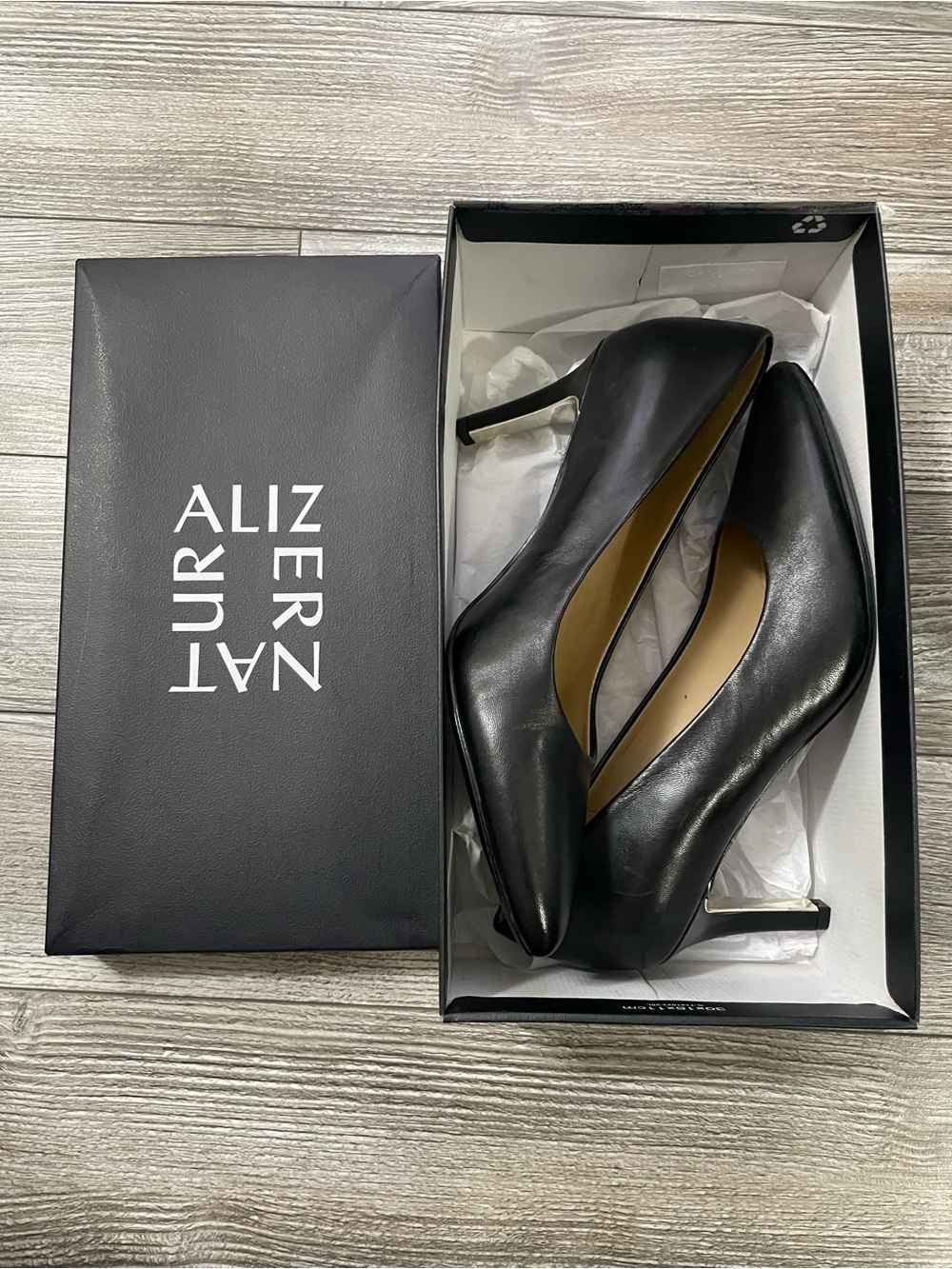 Brand new black leather pumps by Naturalizer (Natalie)